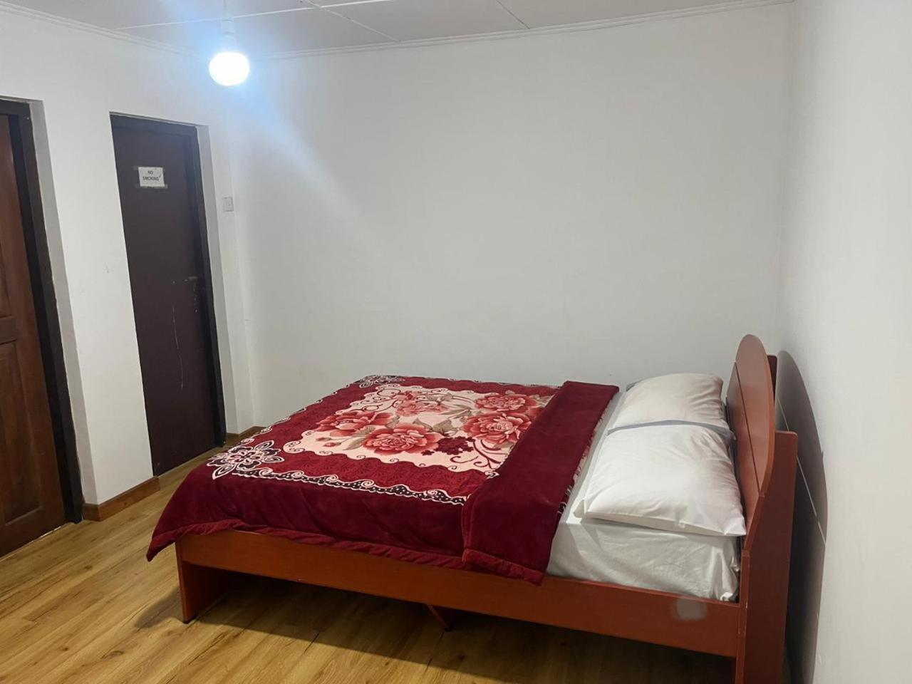 Selis Manor Apartment นูวาราเอลิยา ภายนอก รูปภาพ