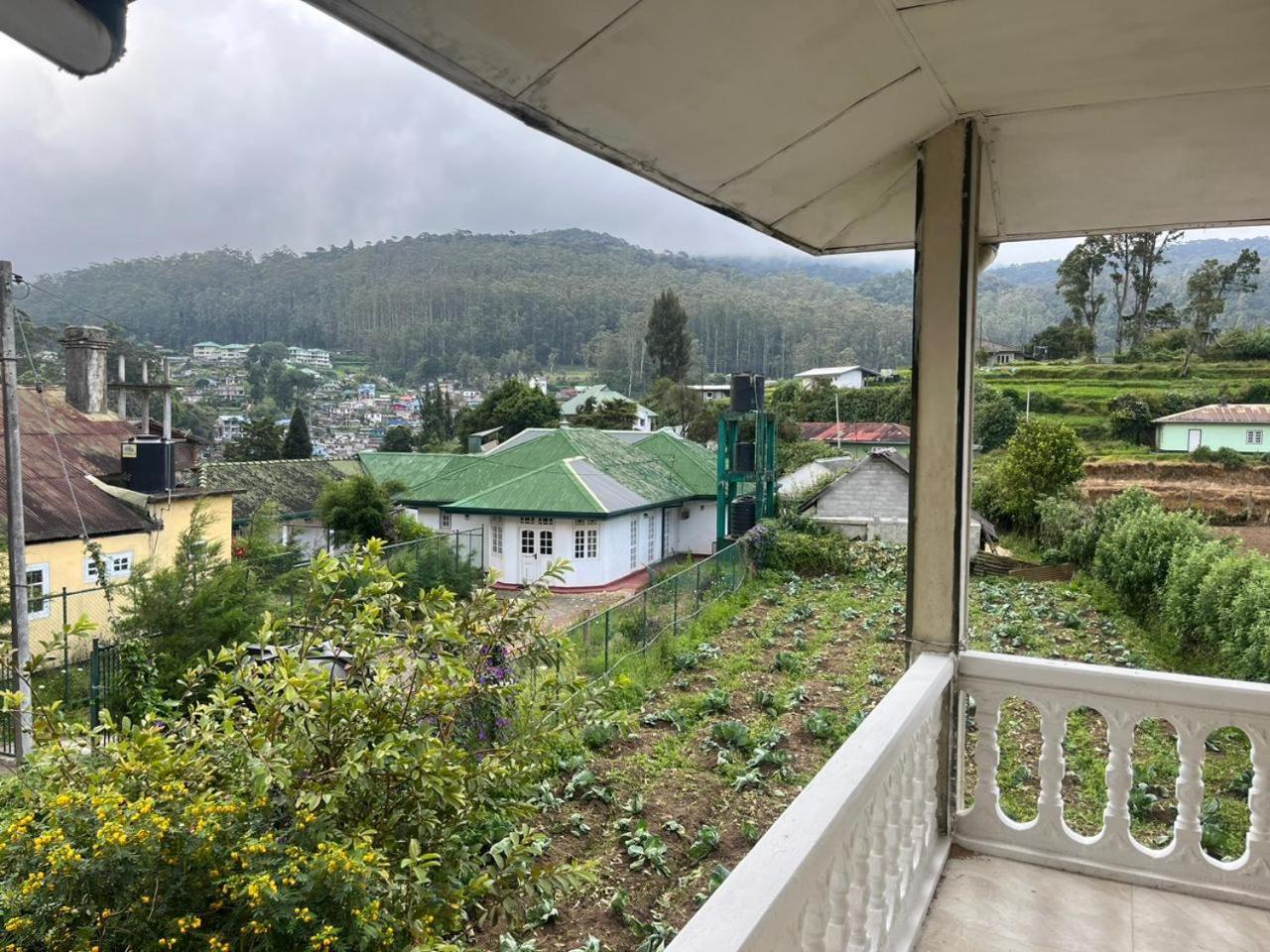 Selis Manor Apartment นูวาราเอลิยา ภายนอก รูปภาพ